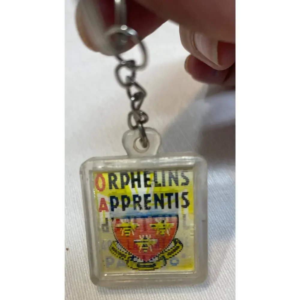 orphelins apprentis d'auteuil flicker keychain 40 R. La Fontaine Paris 16